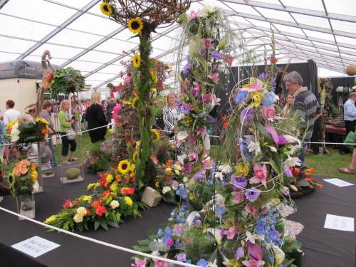 экспозиции фестиваля цветущих садов в Дублине